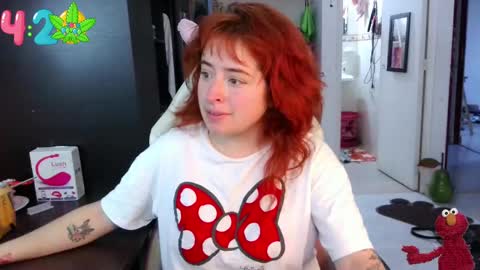 111lucygrim111 online show from December 31, 10:56 pm