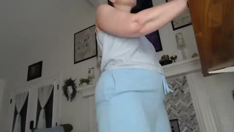 Aurora Willows online show from October 14, 11:02 am