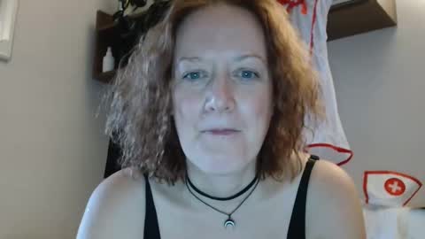 Snapshot of 12ennie chatting on October 21, 8:07 am 12ennie online show from October 21, 8:07 am