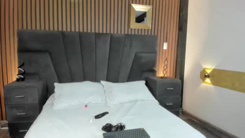 3X NAXAA online show from November 24, 2:19 pm