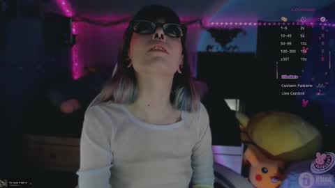 Mo online show from March 5, 6:26 pm