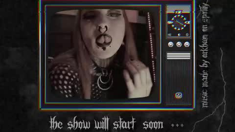 Juune online show from November 30, 7:40 pm