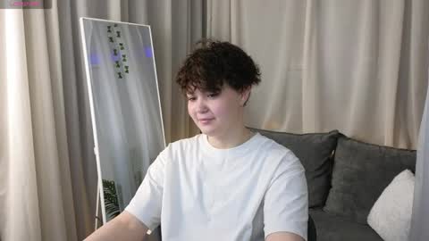 _alexa_hill_ online show from April 29, 2:04 am