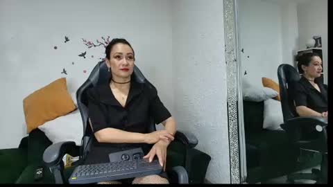 Anais online show from June 27, 7:31 pm