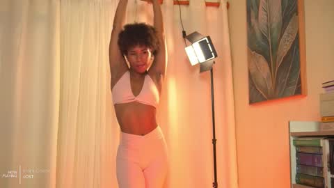 Snapshot of _angeleyes chatting on September 16, 10:40 pm Angie - online show from September 16, 10:40 pm