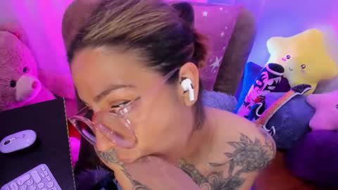 _antonella_dreams online show from June 17, 11:17 pm