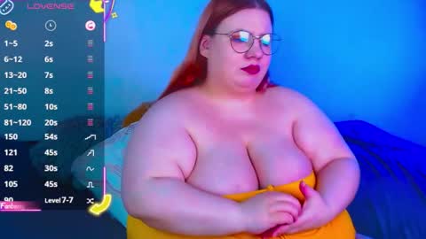 _ariaakashi_ online show from November 12, 8:23 am