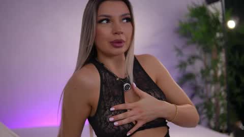 Arielle online show from March 27, 8:26 am