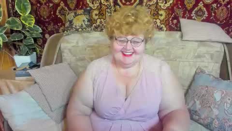 Snapshot of _big_beautiful_love_ chatting on October 8, 8:24 pm Louise  ONLY IN PVT  Masturbation with dildo and cum  Naked  Show and play with pussy  Blow job  Hand job  ONLY IN PVT  online show from October 8, 8:24 pm