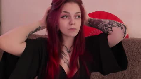 Caroline online show from February 3, 12:43 pm