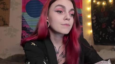 Snapshot of _caroline_coy chatting on February 15, 3:50 pm Caroline online show from February 15, 3:50 pm