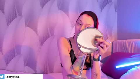 Snapshot of _ccrystaa_ chatting on March 10, 5:33 am Christina Chris online show from March 10, 5:33 am