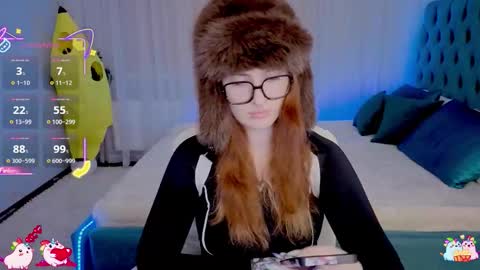 Alisa NO NUDE online show from October 26, 9:43 pm