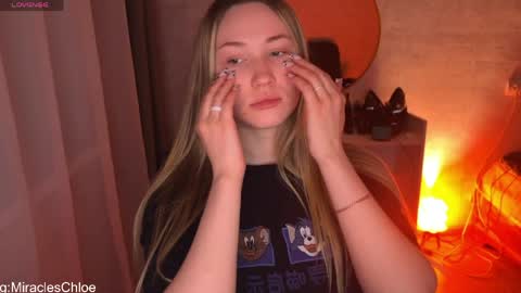 _chloe_miller_ online show from April 15, 7:58 pm