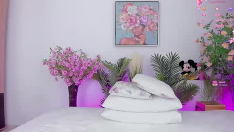 Just Dia online show from September 15, 6:26 pm