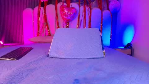 Dione online show from February 13, 8:21 pm