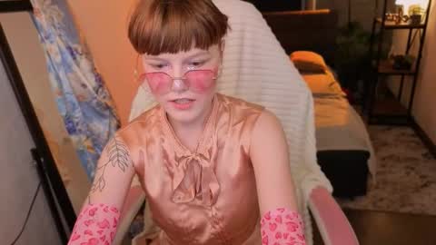 Luna    online show from February 27, 1:00 pm