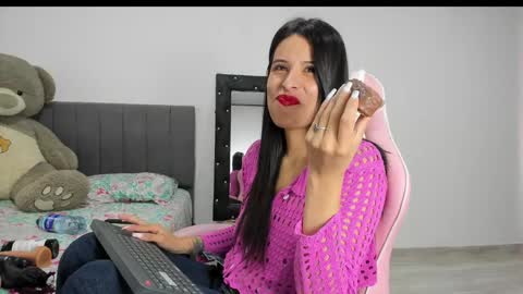 Snapshot of _elektrah chatting on March 11, 5:35 pm _elektrah online show from March 11, 5:35 pm