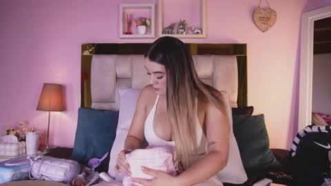 Isabella online show from May 29, 12:14 pm