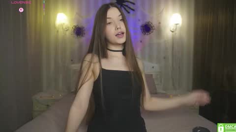 Alice online show from November 7, 8:58 pm