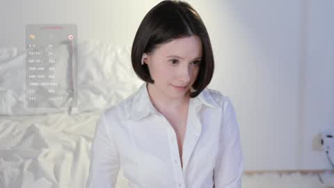 Essie  online show from January 29, 10:22 pm