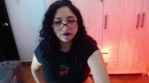 Gia Independent model online show from October 24, 11:45 pm