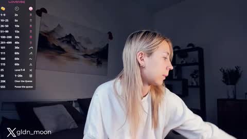 Snapshot of _golden_moon_ chatting on February 15, 7:39 pm Rina online show from February 15, 7:39 pm