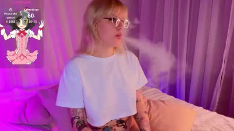 Holly online show from February 11, 9:44 am