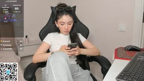 _iris_on_cam_ online show from July 17, 8:45 pm