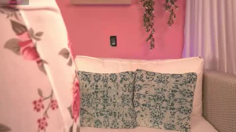 _jessica1 online show from February 4, 11:46 am