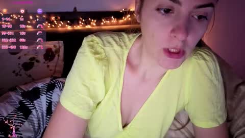 _just_a_simple_girl online show from December 3, 3:36 pm