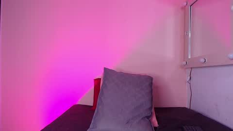 Kendall online show from September 29, 11:59 am