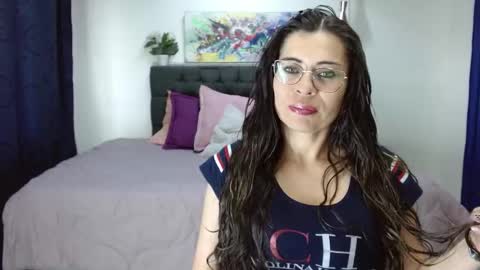 Snapshot of _lara1 chatting on January 5, 7:17 pm paulina online show from January 5, 7:17 pm
