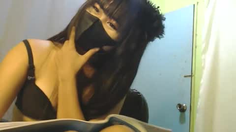 _lilies_gigi_ online show from March 12, 2:42 pm