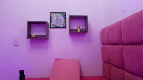 Snapshot of _lorrayne_ chatting on February 5, 11:55 am Lorrayne online show from February 5, 11:55 am