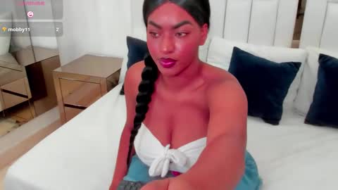 _luna_rossee_ online show from February 2, 9:58 pm