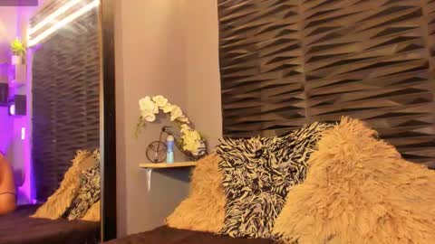 _lustyles_ online show from September 14, 7:39 am