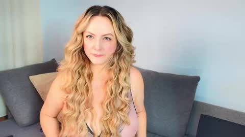 Lady Chanel online show from March 12, 7:49 pm