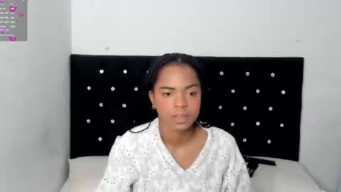 Snapshot of _marcela_22 chatting on February 15, 12:33 pm MARCELA online show from February 15, 12:33 pm