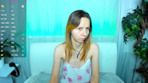 Snapshot of _mari_so chatting on October 20, 10:40 am Scarlett online show from October 20, 10:40 am