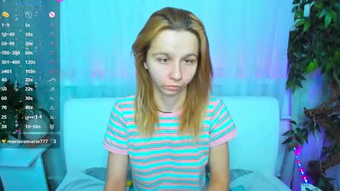 Snapshot of _mari_so chatting on February 14, 1:45 am Scarlett online show from February 14, 1:45 am