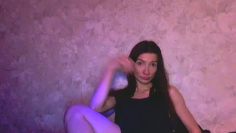 me0w me0w online show from February 6, 10:00 pm