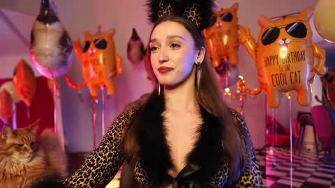 Snapshot of _meganmeow_ chatting on January 11, 9:46 pm  Thursday - start 300 GMT online show from January 11, 9:46 pm