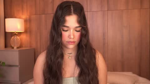     online show from November 21, 9:39 pm