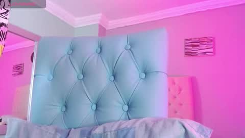 Paula online show from February 6, 11:35 am