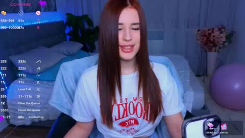 Snapshot of _mila__aa chatting on March 2, 7:19 pm Milana online show from March 2, 7:19 pm