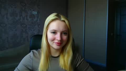 Melanie online show from February 2, 11:09 am