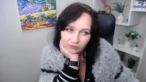 Snapshot of _miranda_sun chatting on October 28, 9:37 am Miranda online show from October 28, 9:37 am