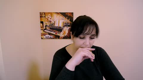 Snapshot of _miranda_sun chatting on March 3, 12:09 pm Miranda online show from March 3, 12:09 pm