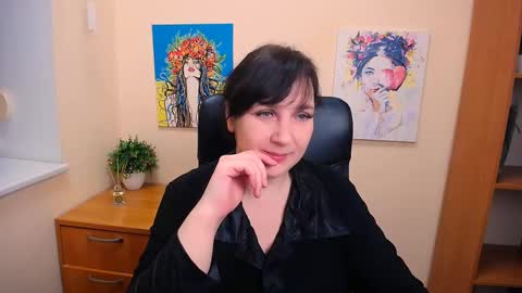 Snapshot of _miranda_sun chatting on March 1, 12:23 pm Miranda online show from March 1, 12:23 pm